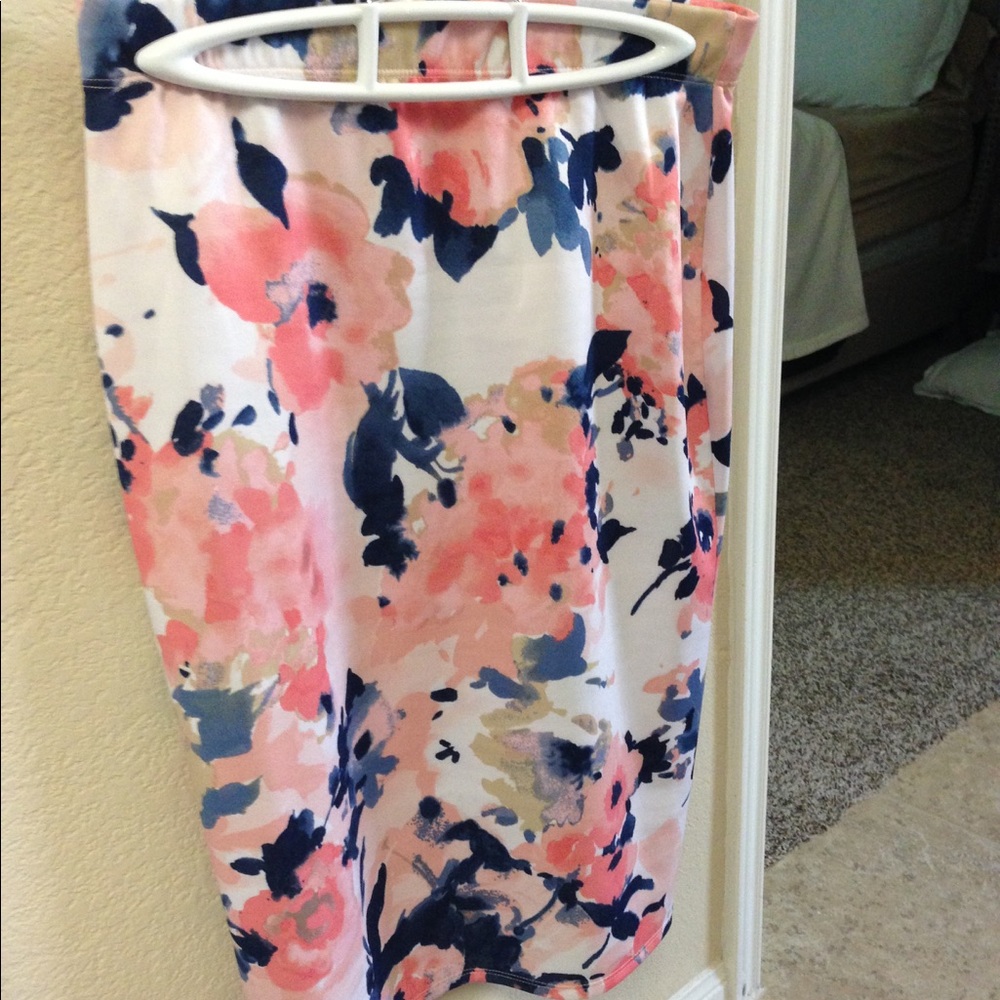 Floral pencil skirt